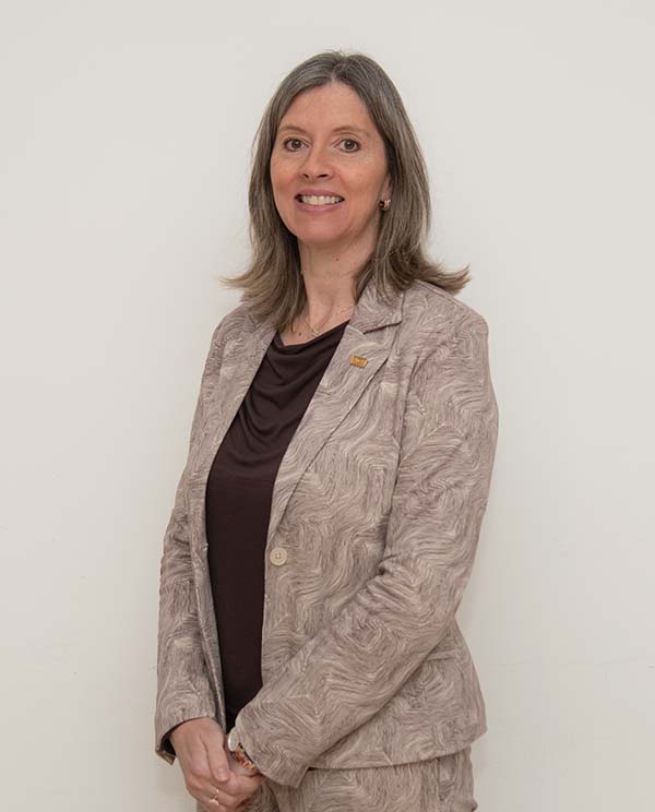 Stephanie Köng - Secretaria